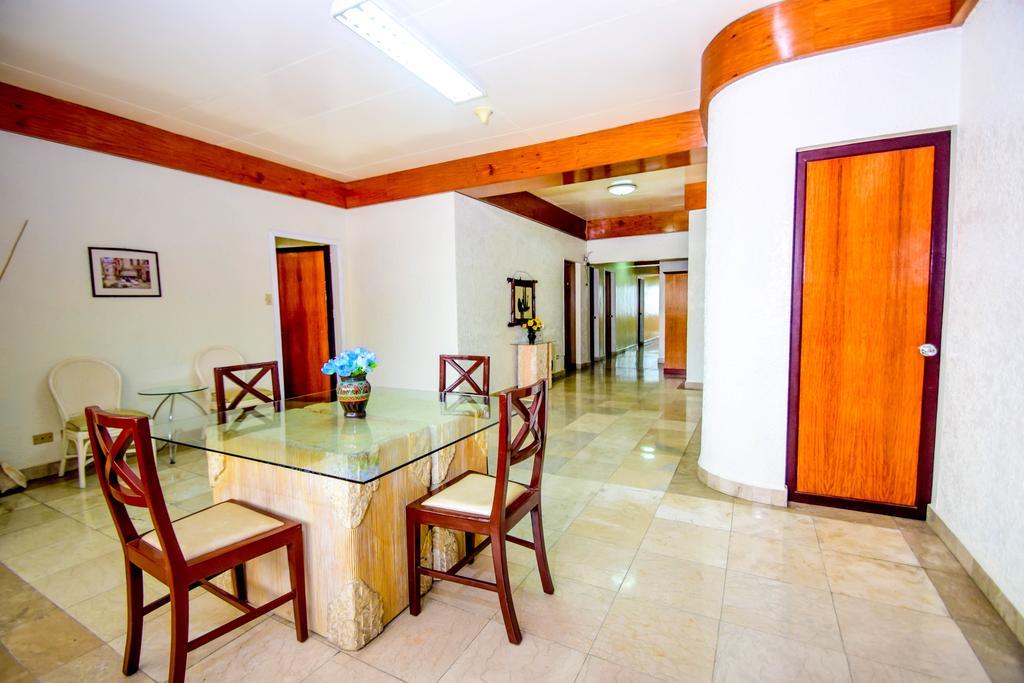 Kalibo Hotel Buitenkant foto